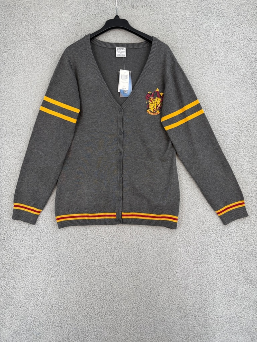 Harry Potter Gryffindor men’s 2XL v-neck button up long sleeve cardigan Grey